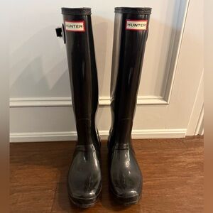 Hunter Women's Original Tall Gloss Rain Boots in black Sz 8